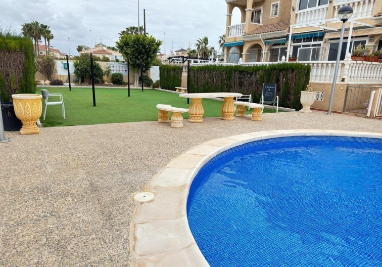 Segunda mano - villa - Orihuela Costa - Playa Flamenca