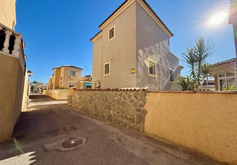 Segunda mano - villa - Orihuela Costa - Playa Flamenca