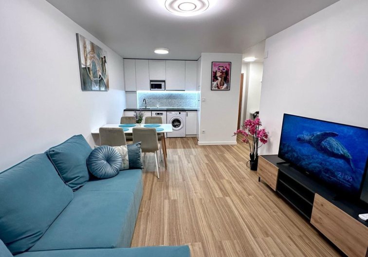 Segunda mano - Apartamento  - Torrevieja - Estacion De Autobuses