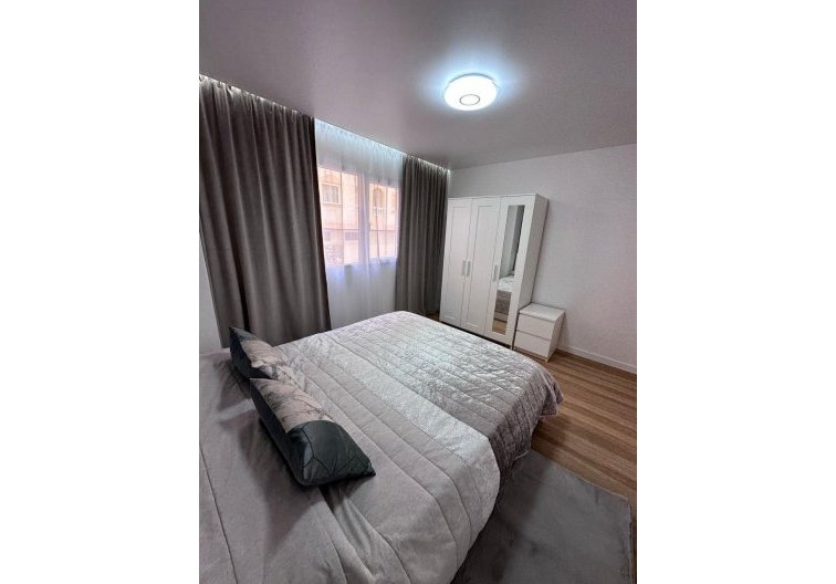 Segunda mano - Apartamento  - Torrevieja - Estacion De Autobuses