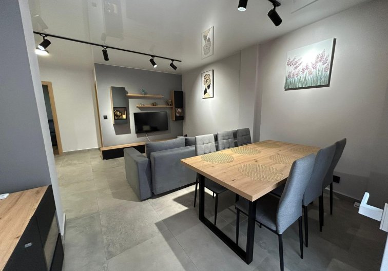 Segunda mano - Apartamento  - Torrevieja - Estacion De Autobuses