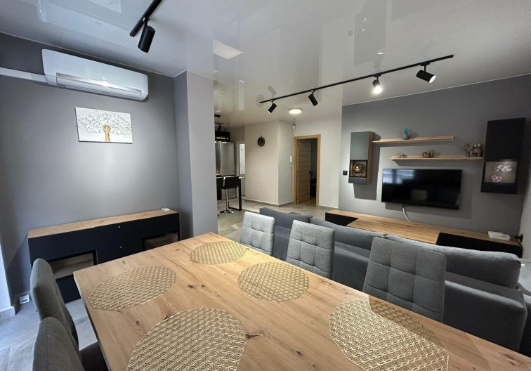 Segunda mano - Apartamento  - Torrevieja - Estacion De Autobuses