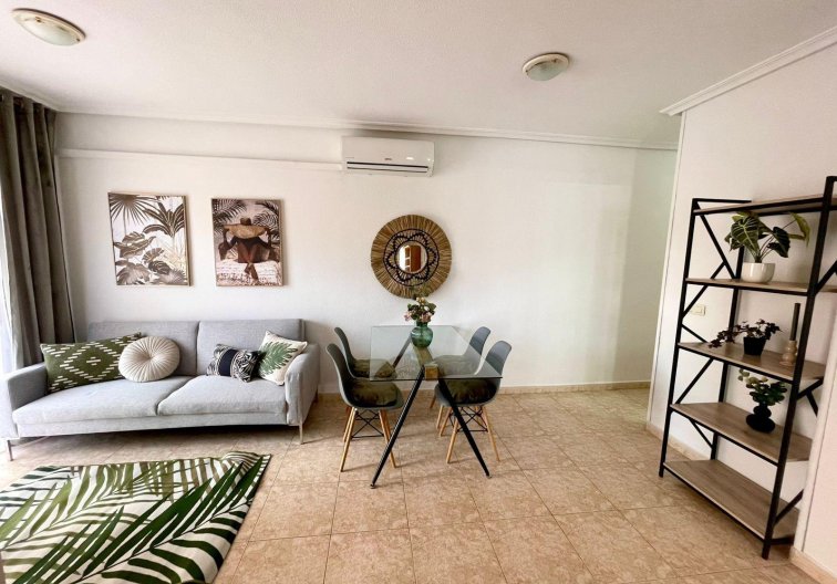 Segunda mano - Apartamento  - Torrevieja - Centro