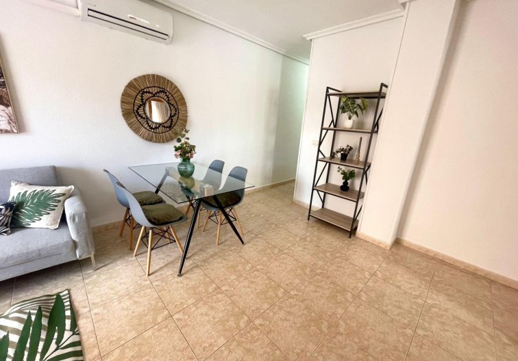 Segunda mano - Apartamento  - Torrevieja - Centro