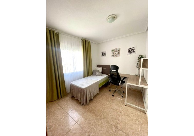 Segunda mano - Apartamento  - Torrevieja - Centro