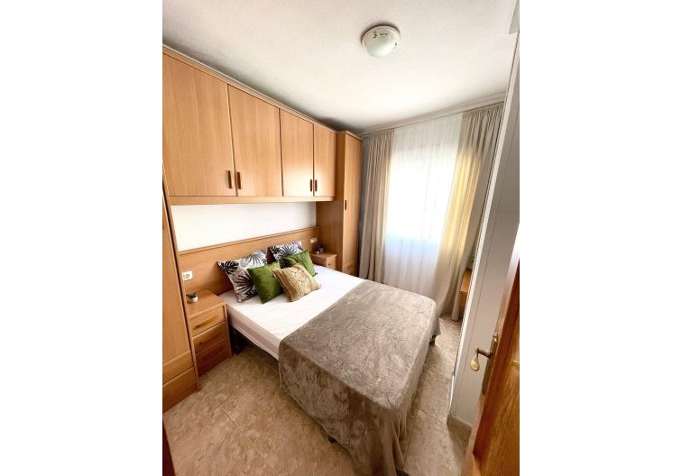 Segunda mano - Apartamento  - Torrevieja - Centro