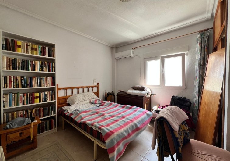 Segunda mano - Apartamento  - Torrevieja - Centro
