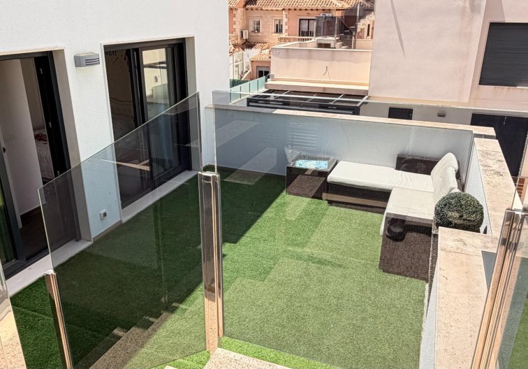 Segunda mano - villa - Torrevieja - Aguas Nuevas