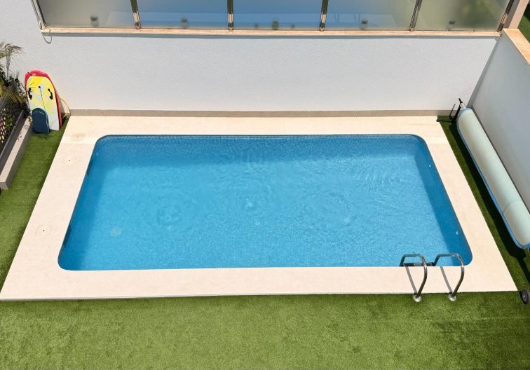 Segunda mano - villa - Torrevieja - Aguas Nuevas