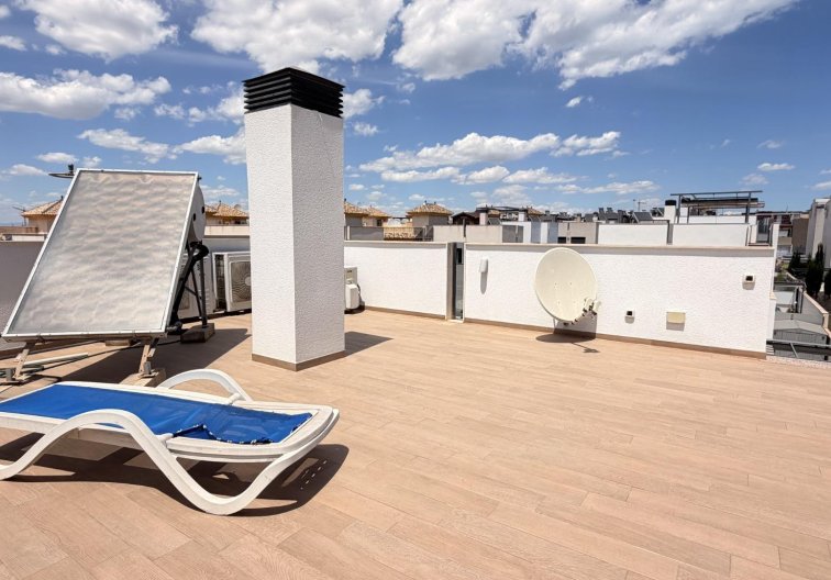 Segunda mano - villa - Torrevieja - Aguas Nuevas
