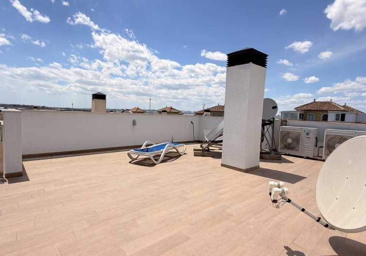 Segunda mano - villa - Torrevieja - Aguas Nuevas