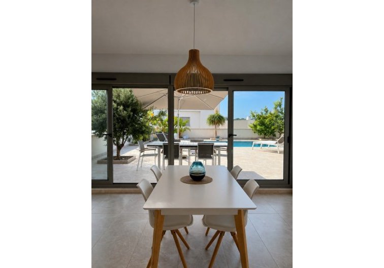 Segunda mano - villa - San Miguel de Salinas - Inland