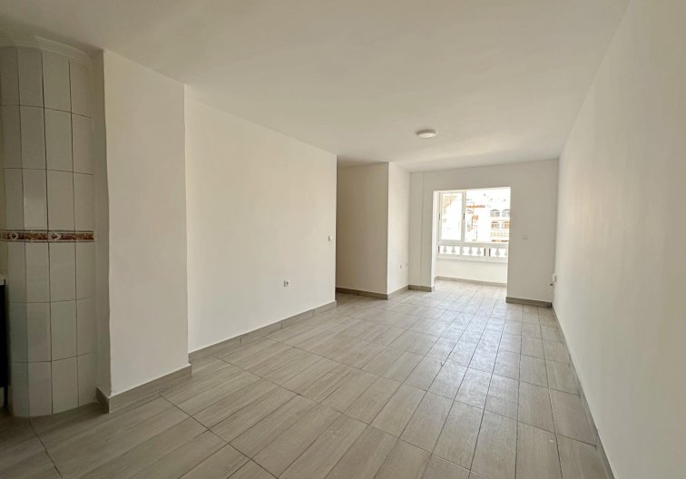 Segunda mano - Apartamento  - Torrevieja - Centro