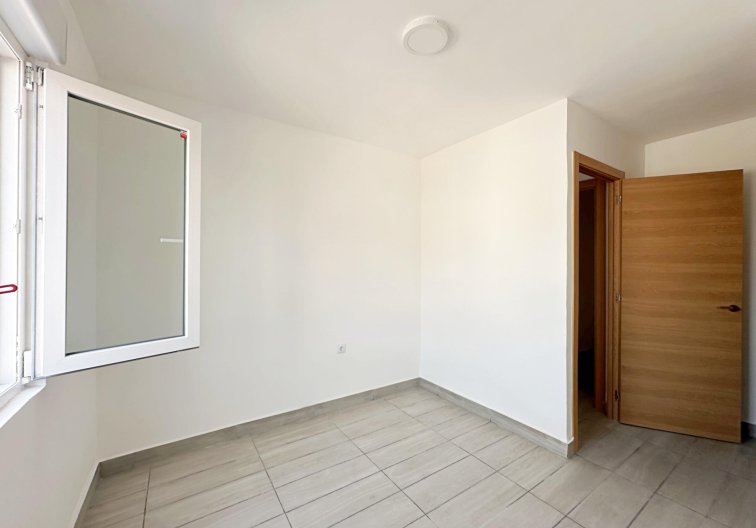 Segunda mano - Apartamento  - Torrevieja - Centro