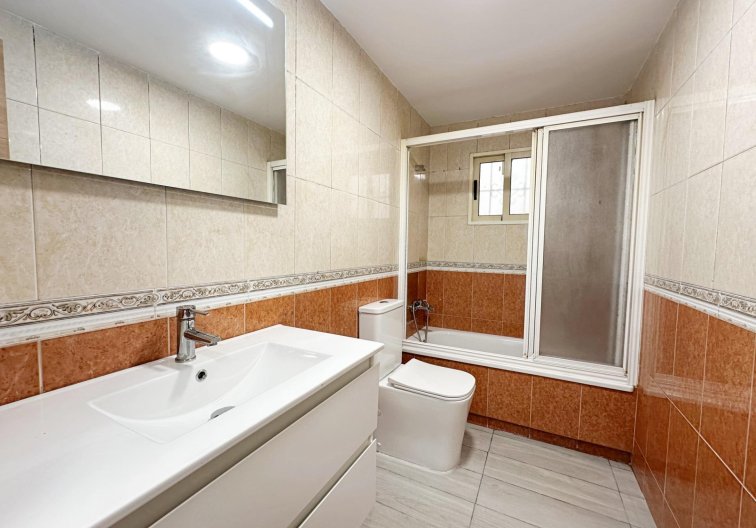 Segunda mano - Apartamento  - Torrevieja - Centro