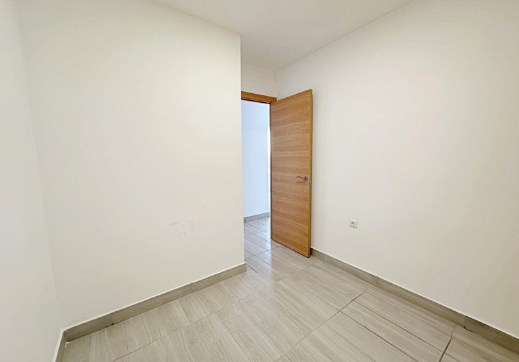 Segunda mano - Apartamento  - Torrevieja - Centro