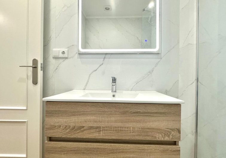 Segunda mano - Apartamento  - Torrevieja - La Mata Pueblo