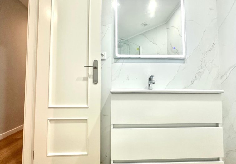 Segunda mano - Apartamento  - Torrevieja - La Mata Pueblo