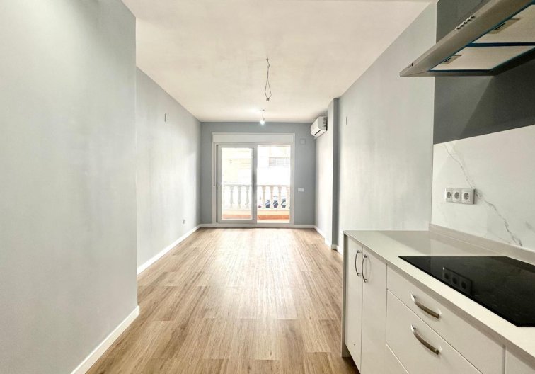 Segunda mano - Apartamento  - Torrevieja - La Mata Pueblo