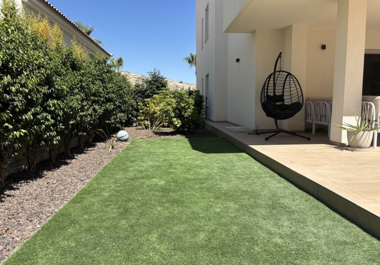 Segunda mano - Apartamento  - La Finca Golf Resort - Inland