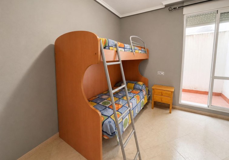 Segunda mano - Apartamento  - Torrevieja - Estacion De Autobuses