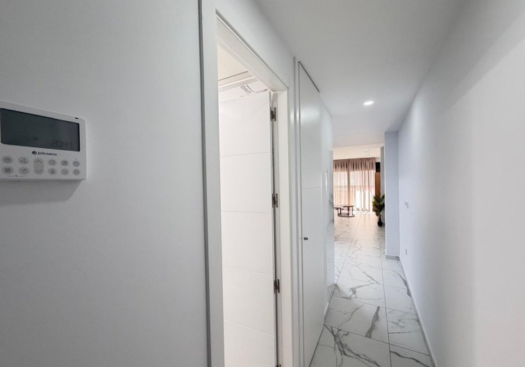 Segunda mano - Apartamento  - Torrevieja - Estacion De Autobuses