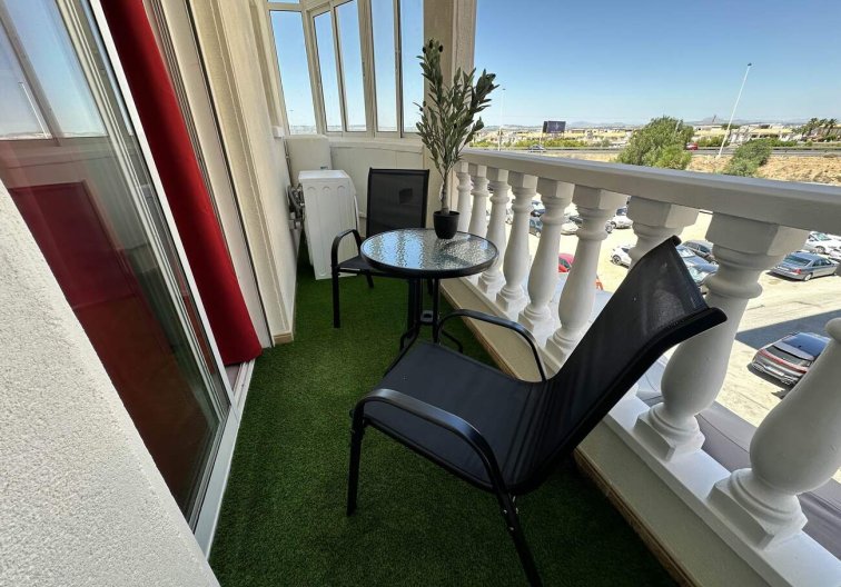 Segunda mano - Apartamento  - Torrevieja - Centro