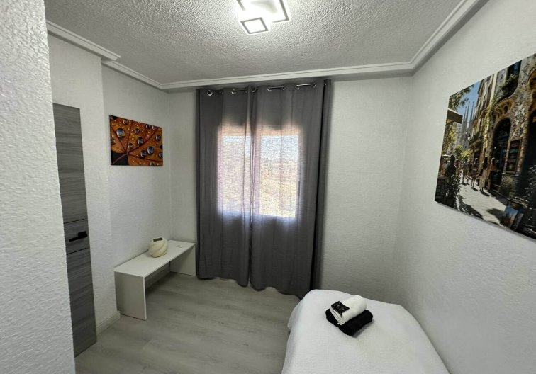 Segunda mano - Apartamento  - Torrevieja - Centro