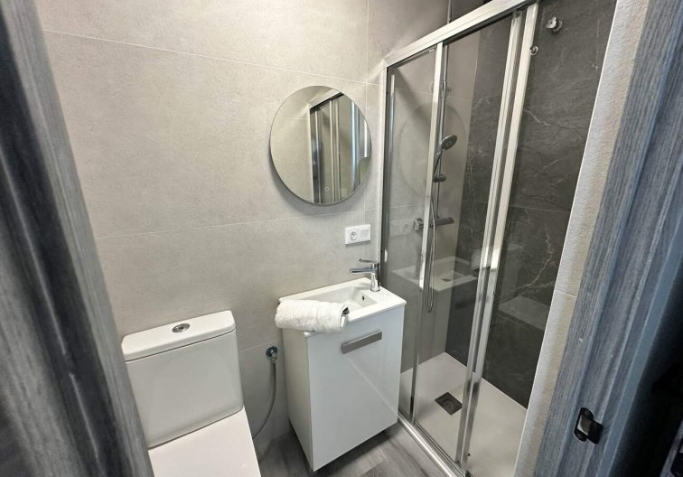 Segunda mano - Apartamento  - Torrevieja - Centro
