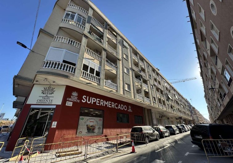 Segunda mano - Apartamento  - Torrevieja - Centro