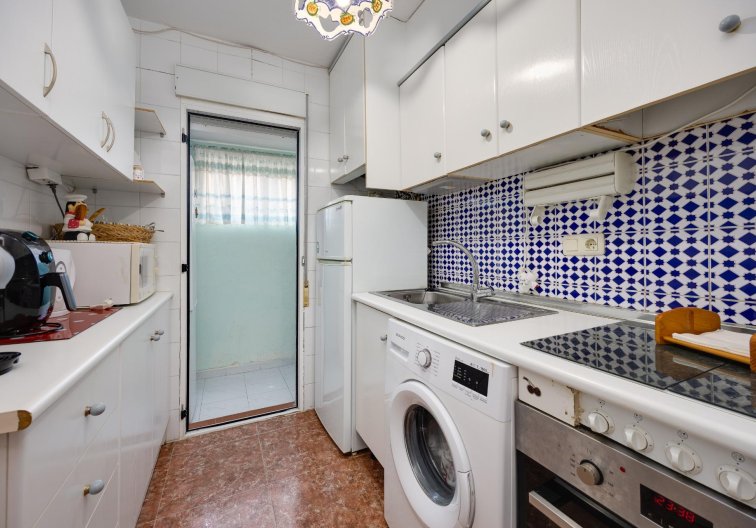 Segunda mano - villa - Torrevieja - El Limonar