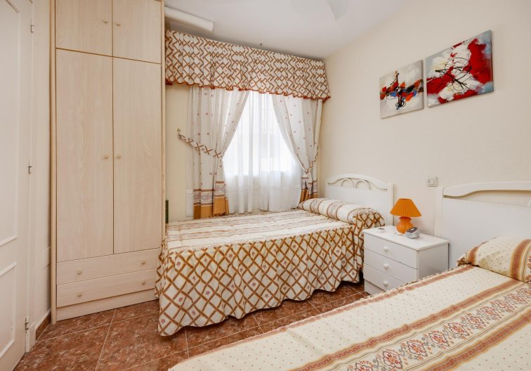 Segunda mano - villa - Torrevieja - El Limonar
