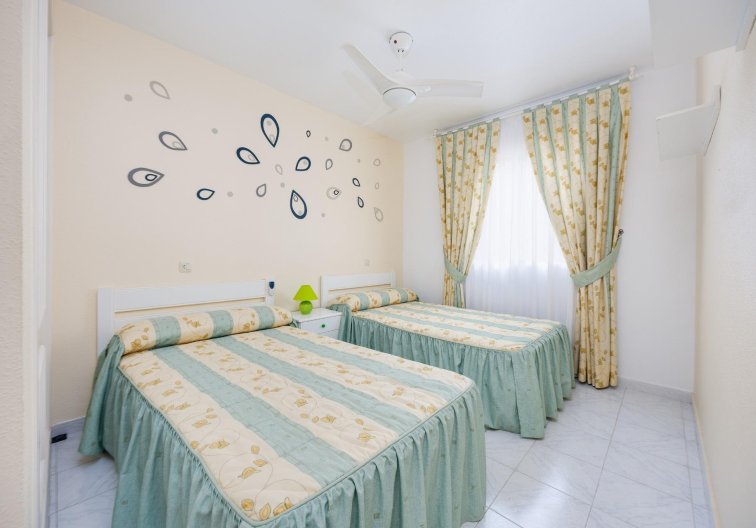 Segunda mano - villa - Torrevieja - El Limonar