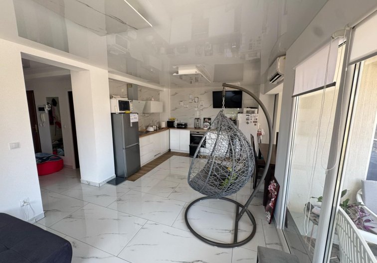Segunda mano - Apartamento  - Torrevieja - Zona Los Frutales