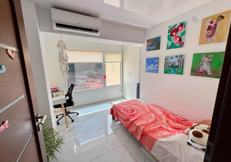 Segunda mano - Apartamento  - Torrevieja - Zona Los Frutales