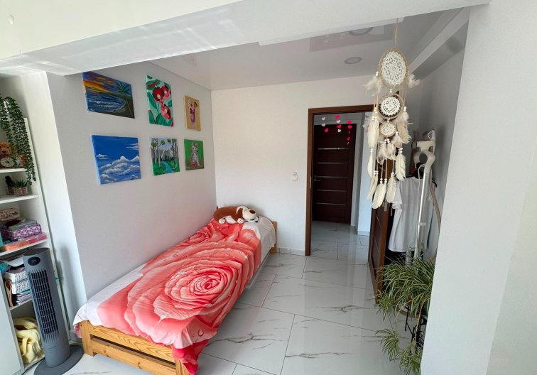 Segunda mano - Apartamento  - Torrevieja - Zona Los Frutales