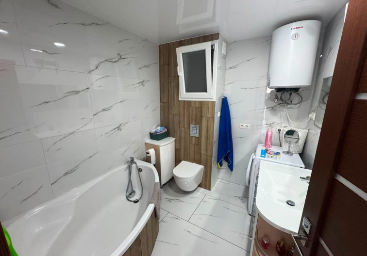 Segunda mano - Apartamento  - Torrevieja - Zona Los Frutales