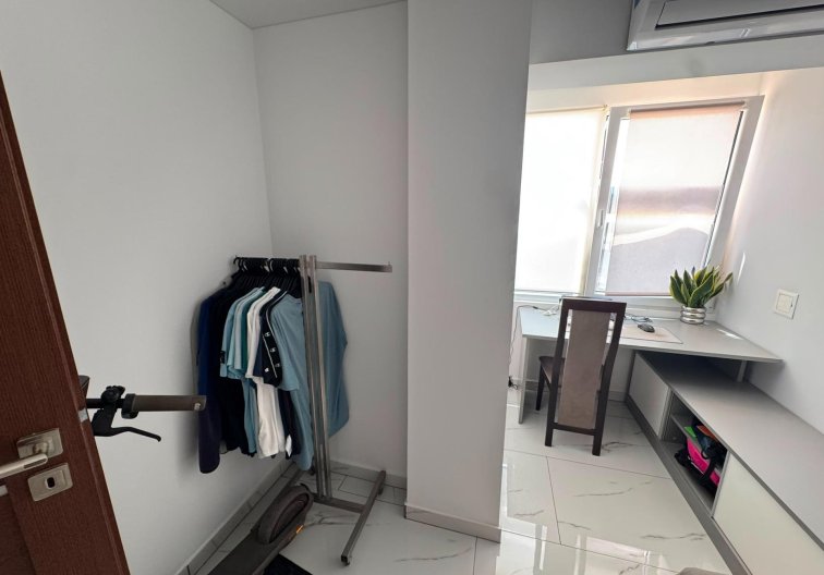Segunda mano - Apartamento  - Torrevieja - Zona Los Frutales