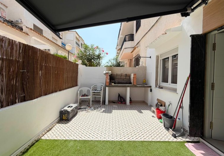 Segunda mano - Bungalow - Torrevieja - La Veleta