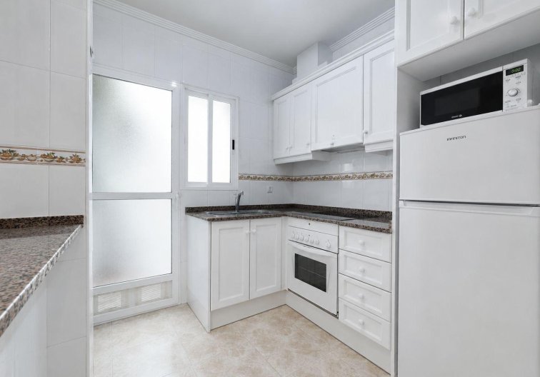 Segunda mano - Apartamento  - Torrevieja - Centro