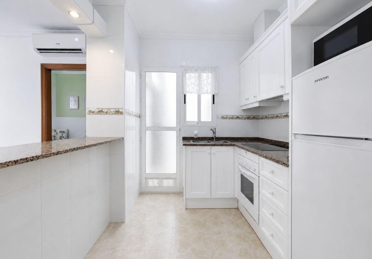 Segunda mano - Apartamento  - Torrevieja - Centro