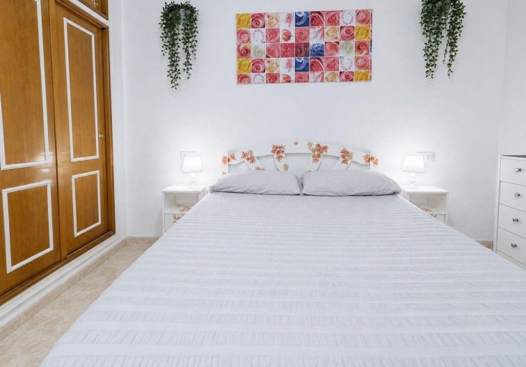 Segunda mano - Apartamento  - Torrevieja - Centro