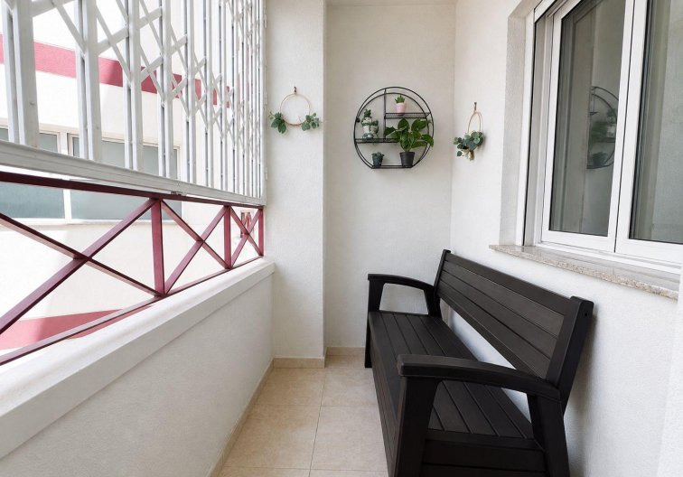 Segunda mano - Apartamento  - Torrevieja - Centro