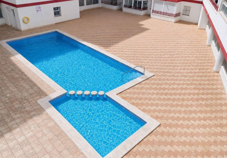 Segunda mano - Apartamento  - Torrevieja - Centro