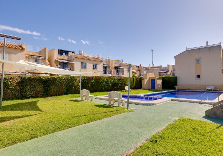 Segunda mano - Bungalow - Torrevieja - El Chaparral