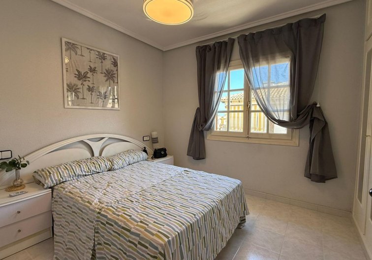 Segunda mano - Bungalow - Torrevieja - Punta Prima