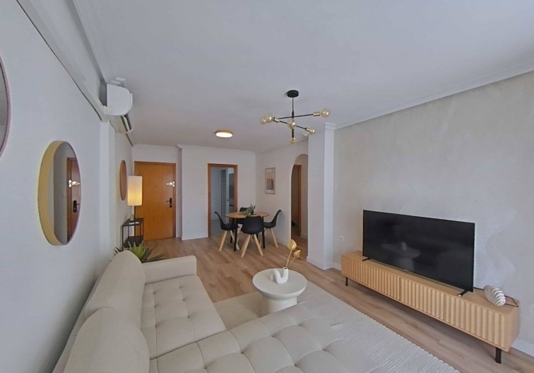 Segunda mano - Apartamento  - Torrevieja - La Mata Pueblo