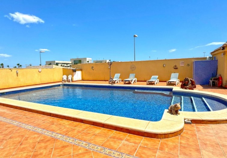 Segunda mano - villa - Torrevieja - Costa Blanca