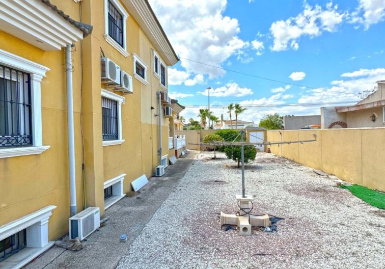Segunda mano - villa - Torrevieja - Costa Blanca