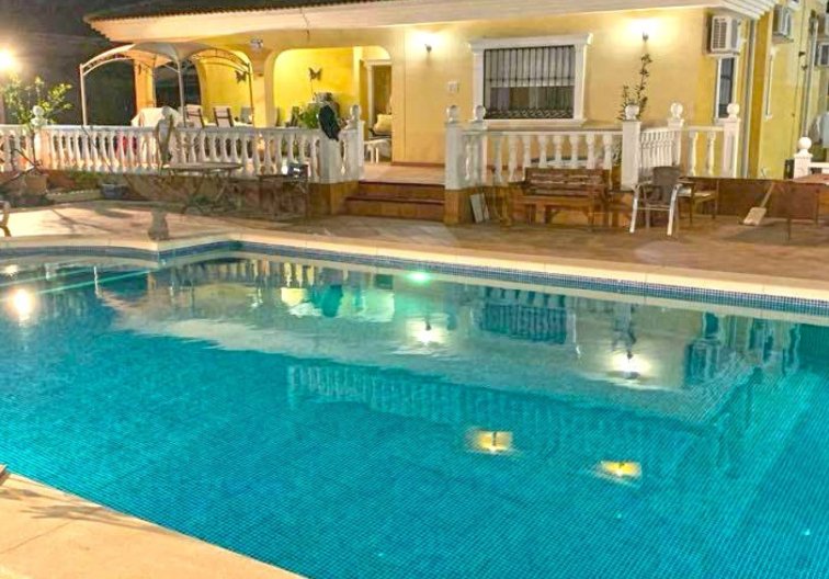 Segunda mano - villa - Torrevieja - Costa Blanca